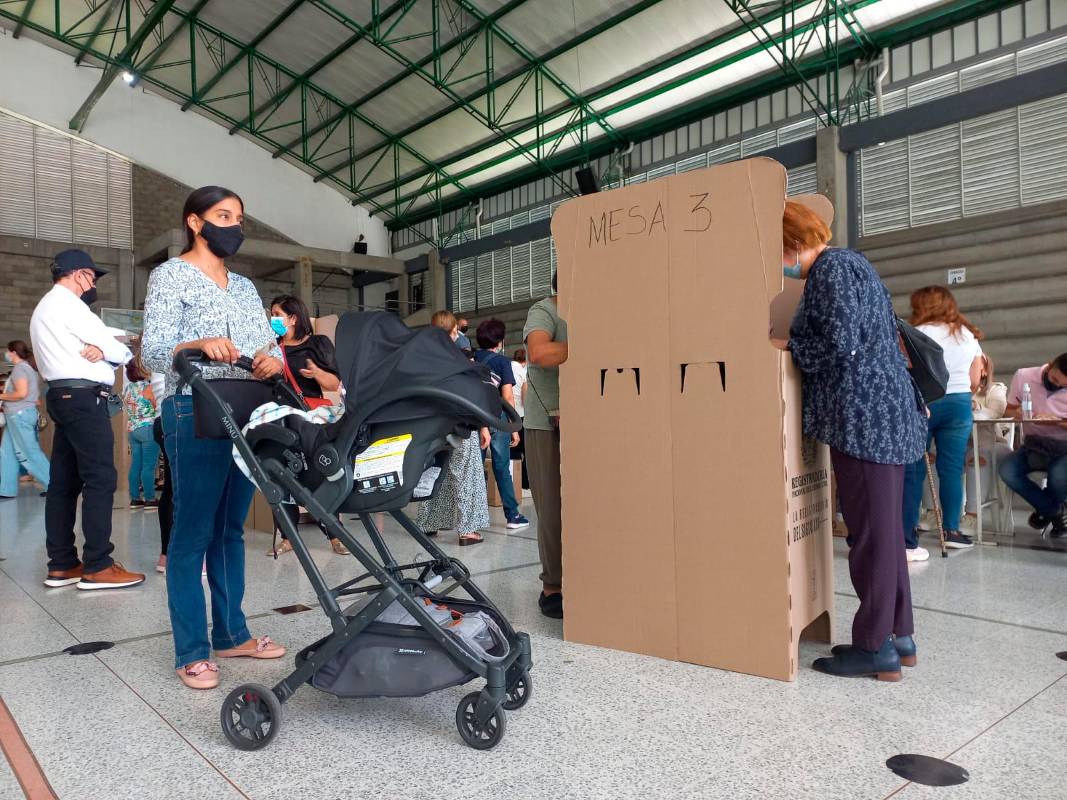 En el territorio nacional la registraduría instaló 12.262 puestos y 110.758 mesas de votación. Jaime Pérez