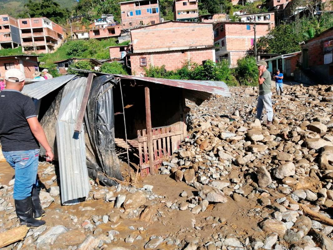 Hubo afectaciones en sectores como barrio Fundungo, el cual tuvo que ser evacuado en su totalidad por la creciente de las quebradas la Tirana y Fundungo. Foto Cortesía Briceño Estéreo