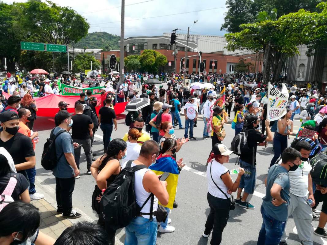 Marcha llega a la Terminal de Transporte del Norte. La manifestación transcurre de manera pacífica y sin afectaciones al orden público. Foto: Manuel Saldarriaga