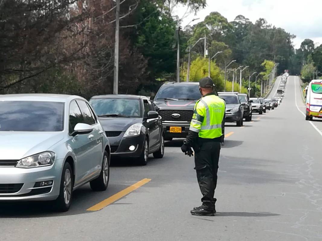 Gran congestión causó el hecho en las vías que comunican a Rionegro con Guarne. Foto: Manuel Saldarriaga