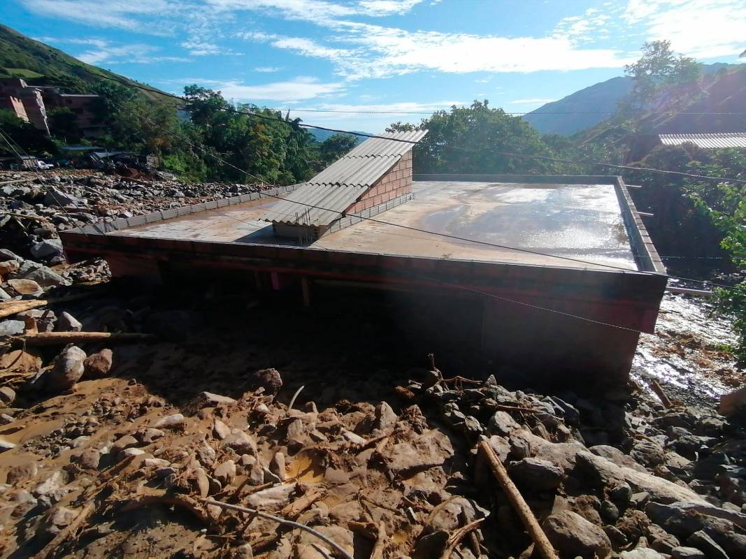 El sector más afectado es el conocido como Fundungo, por donde pasa la quebradas La Tirana y Cuzumbí. “Allí hay afectación en viviendas y vehículos. Foto Cortesía Briceño Estéreo