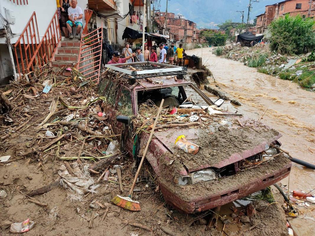 En Bello las inundaciones se presentaron por el desbordamiento de la quebrada La García. Foto: Jaime Pérez