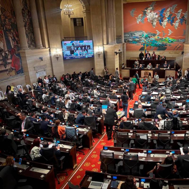 El proyecto de presupuesto para 2027 tiene esta semana prueba de fuego en el Congreso, que deberá aprobar el monto. FOTO Colprensa