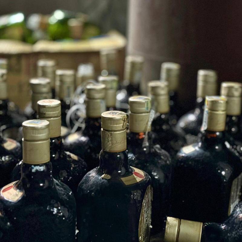 El licor adulterado pueden causar daños al sistema nervioso, visión borrosa, ceguera, dificultad respiratoria, estado de coma y hasta la muerte. FOTO: Cortesía Policía Metropolitana