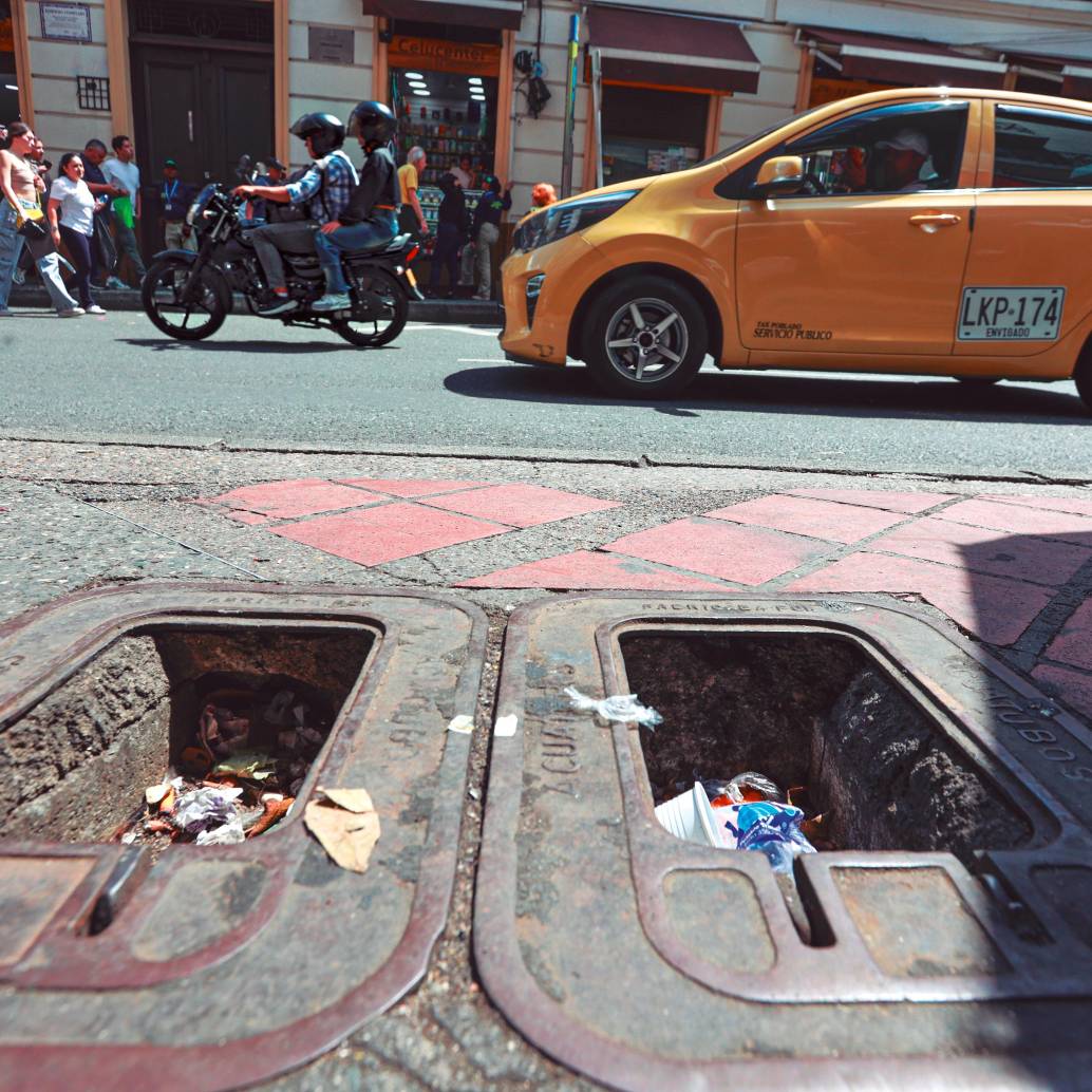 En Medellín se robaron 1.721 medidores el año pasado. El hurto más reciente ocurrió este fin de semana en el barrio San Isidro, en la comuna 4 (Aranjuez), con dos casos.<b><span class="mln_uppercase_mln"> </span></b>FOTO<b><span class="mln_uppercase_mln"> MANUEL SALDARRIAGA</span></b>