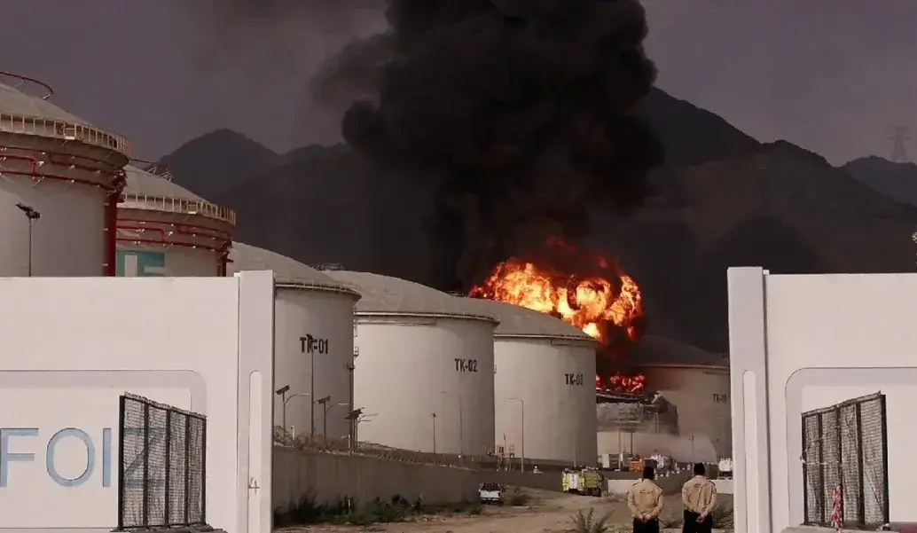 Ras Laffan, en el norte de Catar, es el mayor complejo industrial y puerto de exportación de gas natural licuado del mundo. Su afectación genera preocupación inmediata en los mercados energéticos internacionales. Foto: Tomada de redes sociales