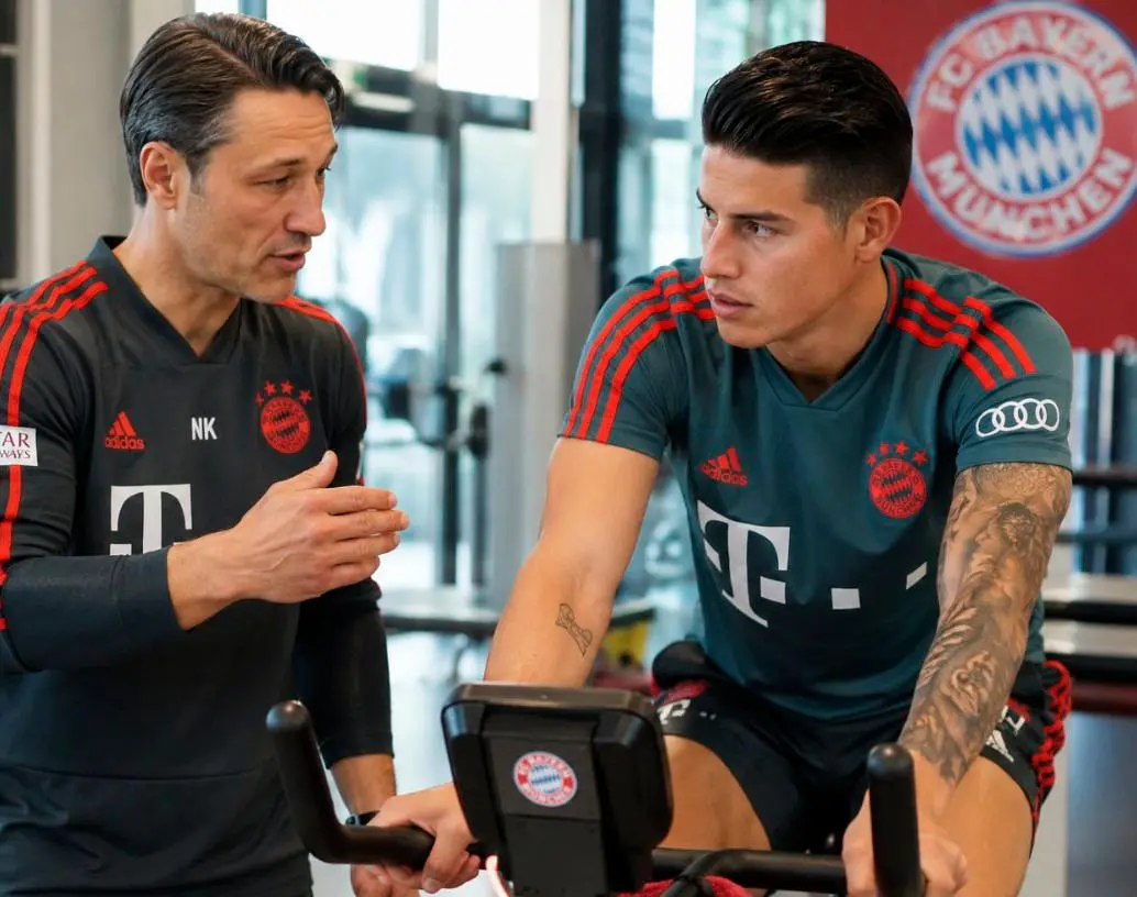 El técnico Niko Kovač junto a James Rodríguez en la etapa en la que coincidieron en el Bayern Munich. FOTO BAYERN MUNICH