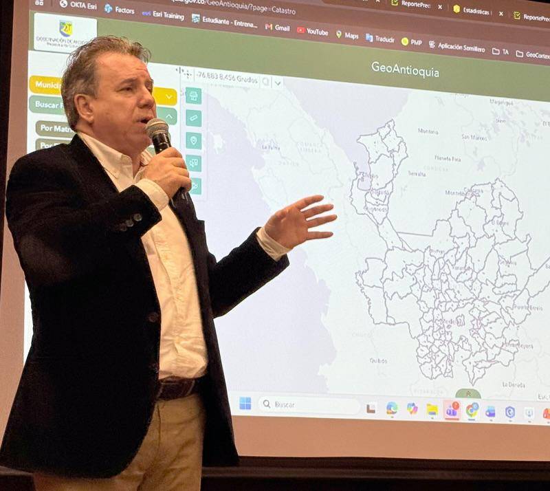 La plataforma integra mapas, datos alfanuméricos, registros prediales y capas temáticas en un entorno interactivo. FOTO: redes sociales de Eugenio Prieto Soto