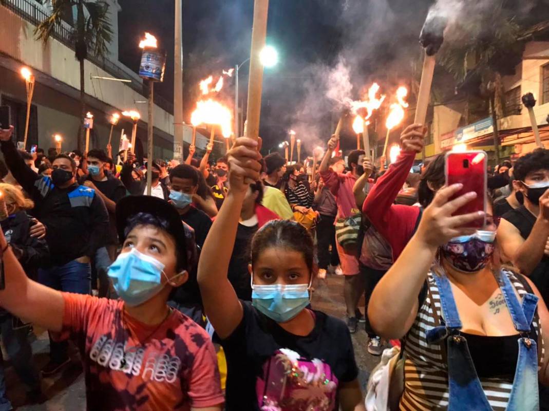 Con este, ya son 10 días consecutivos en que los colombianos salen a marchar a las calles. Foto Julio César Herrera