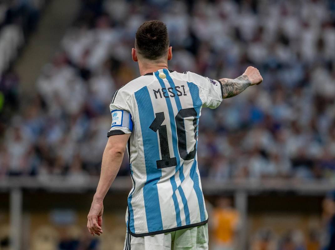 Lionel es considerado por muchos como el mejor jugador en la historia. Sus impresionantes cifras lo respaldan. En Qatar se convirtió en el jugador con más minutos jugados en los Mundiales. Foto: JUAN ANTONIO SÁNCHEZ.