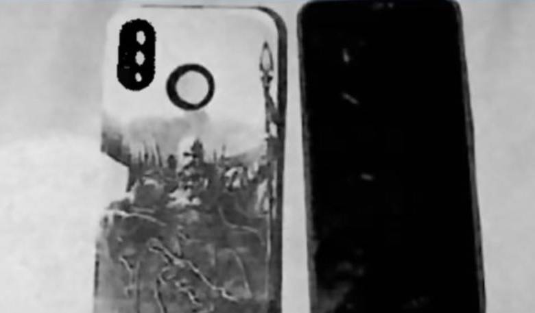 Los celulares que encontraron en las habitaciones donde murieron Guillermo Alberto Anzola y Gloria Isabel Guerrero. FOTO: Cortesá <i>Noticias Caracol</i>