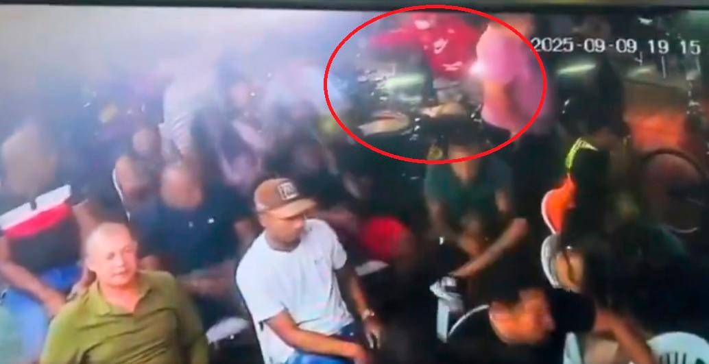 Una cámara de seguridad grabó al sicario que le disparó al secretario de Gobierno de Pradera, José Jiménez. IMAGEN TOMADA DE VIDEO.