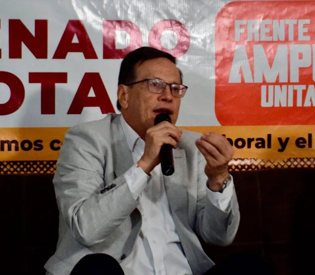 Fabio Arias, presidente de la CUT y representante de los trabajadores en la mesa de concertación salarial, lanzó su campaña al Congreso. FOTO: Tomada de X