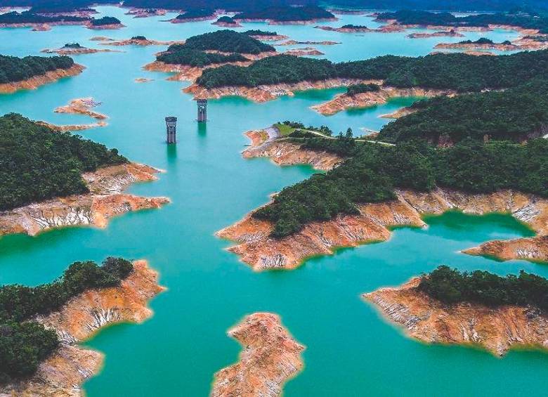El embalse El Peñol-Guatapé es una pieza clave en la energía nacional. FOTO: ARCHIVO