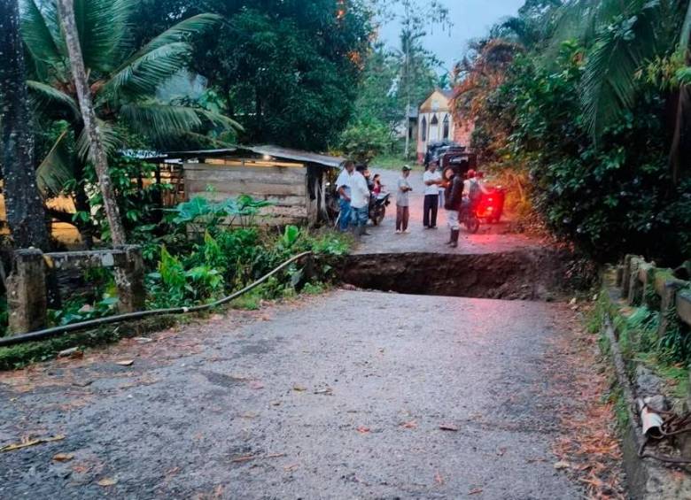 En Apartadó quedaron incomunicados por la caída de un puente