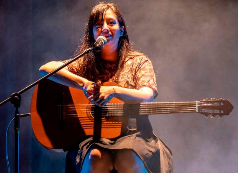 Cuentos y canciones: la vida inspiradora de Yanix y sus hijos