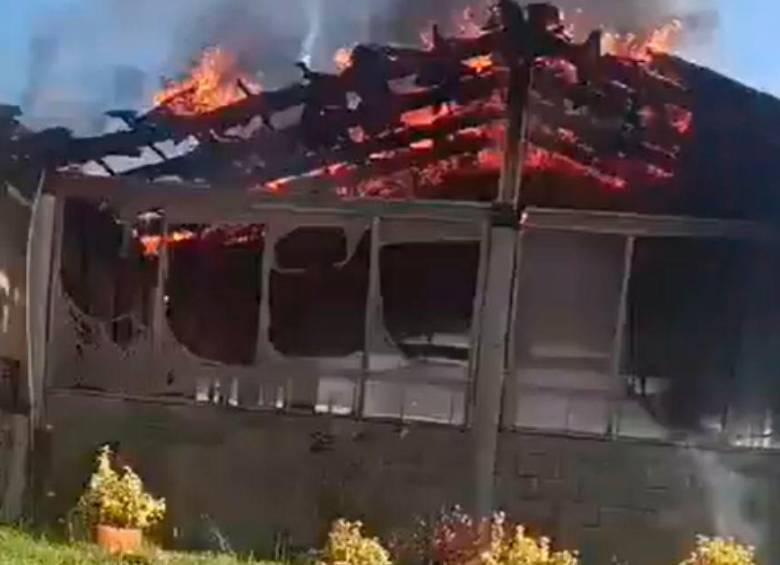 Hombres armados incineraron un invernadero en Santa Rosa de Osos
