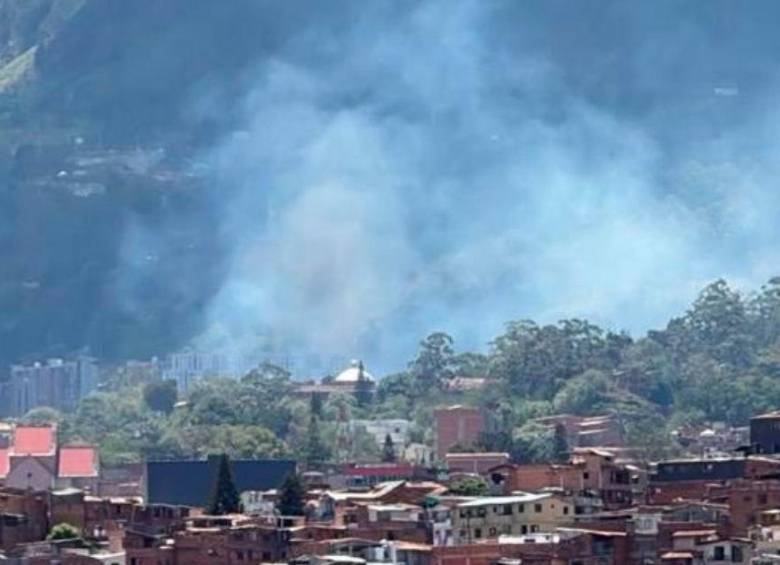 IMÁGENES: Incendios no paran en Medellín, esta vez le tocó a Buenos Aires