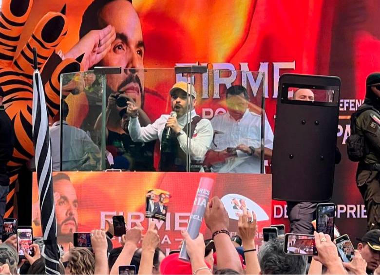 ‘Blindado’, entre críticas y controversias, Abelardo de la Espriella hizo evento en Medellín