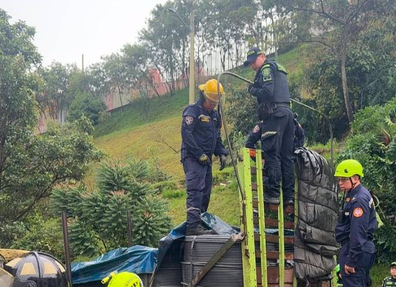 Polizón habría muerto aplastado dentro de una mula en Itagüí