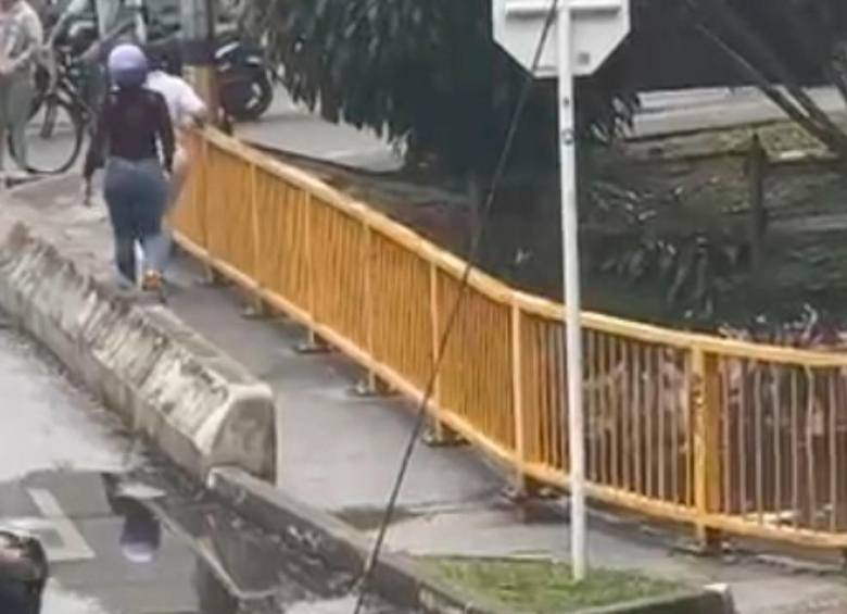 En Medellín: hallaron un cadáver por la canalización de Los Molinos.