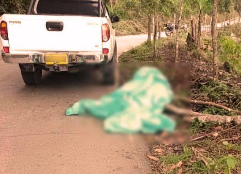 Una mujer fue asesinada a tiros mientras iba en una moto en Briceño