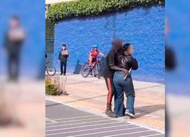 En video: Habitante de calle armado tomó a una mujer como rehén