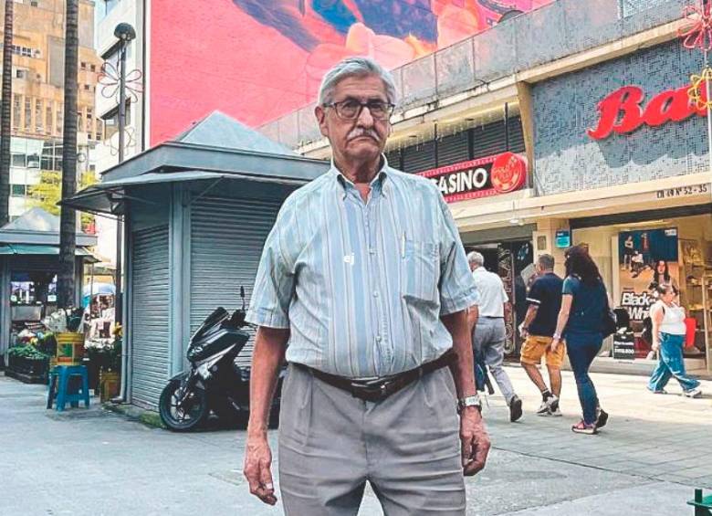 Conozca a Chalo, el lustrador que se hizo famoso en un mural de Medallo