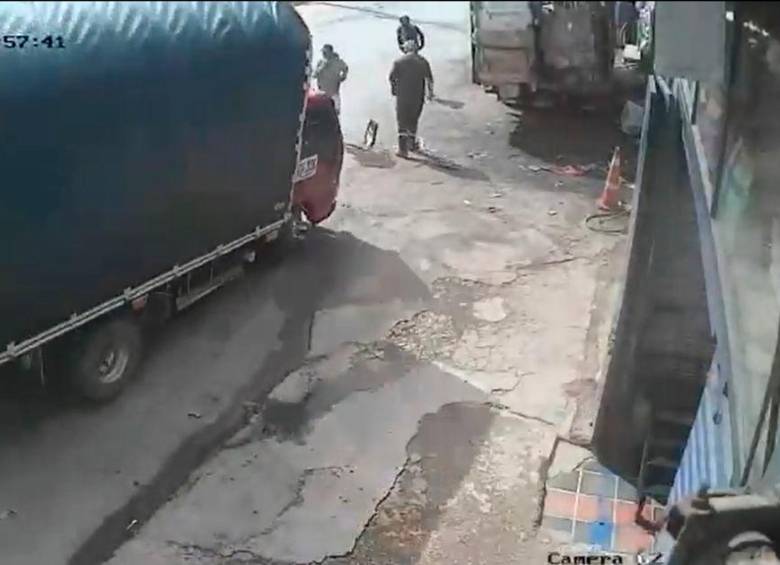 Camión chocado embistió a tres hombres en Santa Rosa de Osos