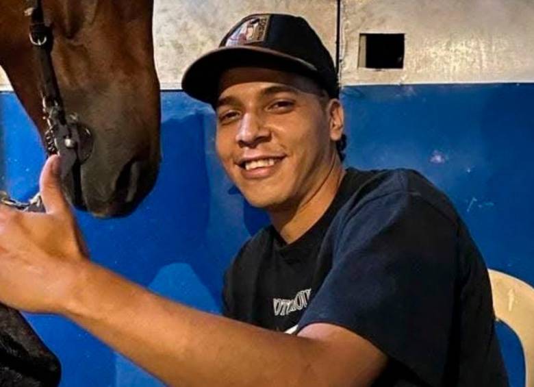 En video | Adiós a Iván: hasta con caballos despidieron al joven asesinado en Itagüí