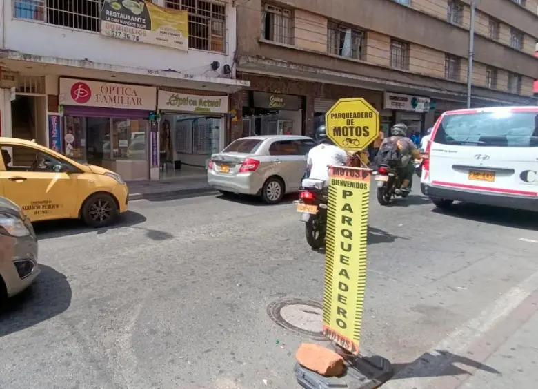 A motociclista lo atacaron a bala en el Centro y quedó vivo