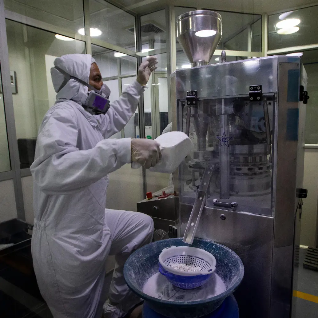 La UdeA actualmente trabaja en producción de medicamentos para el VIH, malaria, antiparasitarios, entre otros. FOTO: JULIO HERRERA