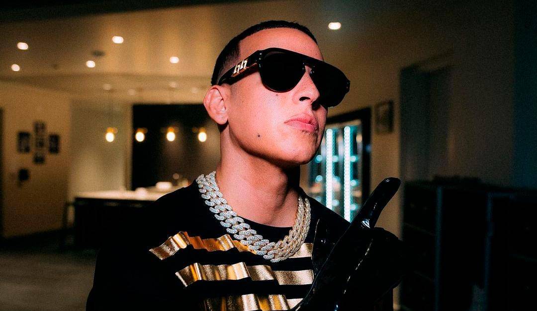 Daddy Yankee se baja de los escenarios?