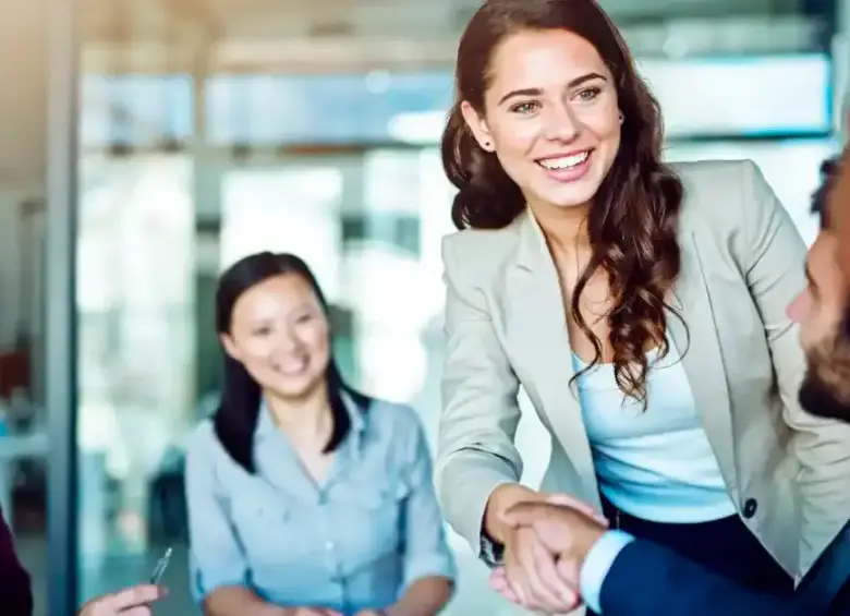 La empresa realiza cerca de 30 procesos de headhunting al mes para cargos estratégicos. FOTO: GETTY