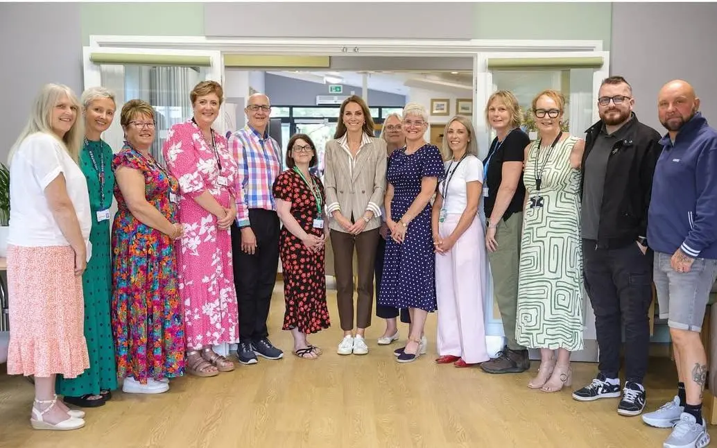 Kate Middleton reaparece en con una visita al Jardín del Bienestar de la Real Sociedad de la Salud en medio de una jornada especial, marcada también por la donación de 500 ejemplares de la <i>Catherine’s Rose</i>. Imagen, Prince and Pincess of Wales, vía Instagram.