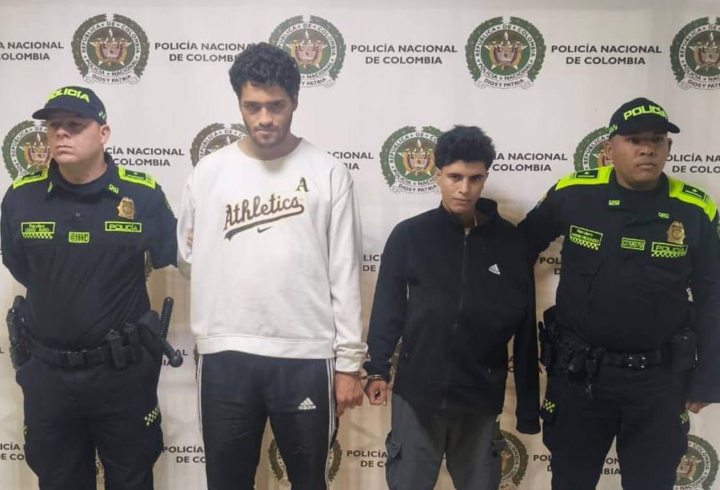 Alias “Arete” y “Mandíbula” son señalados de participar en repetidos hurtos en supermercados D1. FOTO: FISCALÍA