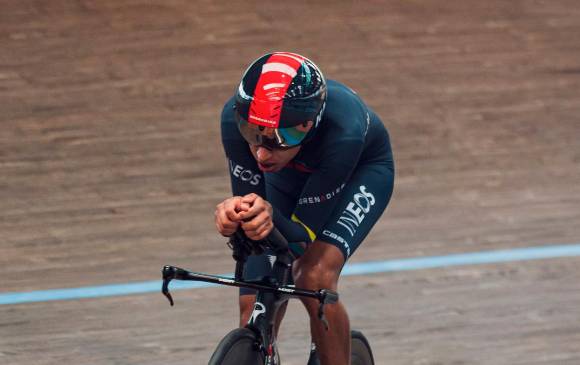  El ciclista colombiano Egan Bernal, trabaja en Alemania con el objetivo de mejorar us resultados en las contrarreloj. FOTO TOMADA DE @INEOS