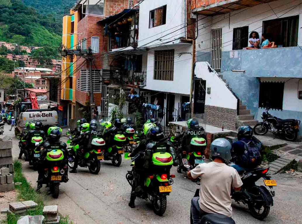 <p>También pidió a la alcaldía que en lugar de convertirlos en “habitantes de calle”, les ayude con las obras de mitigación que la propia comunidad quiere gestionar, como la construcción de gaviones en el margen de la quebrad</p><p> Fotos: Julio César Herrera</p>