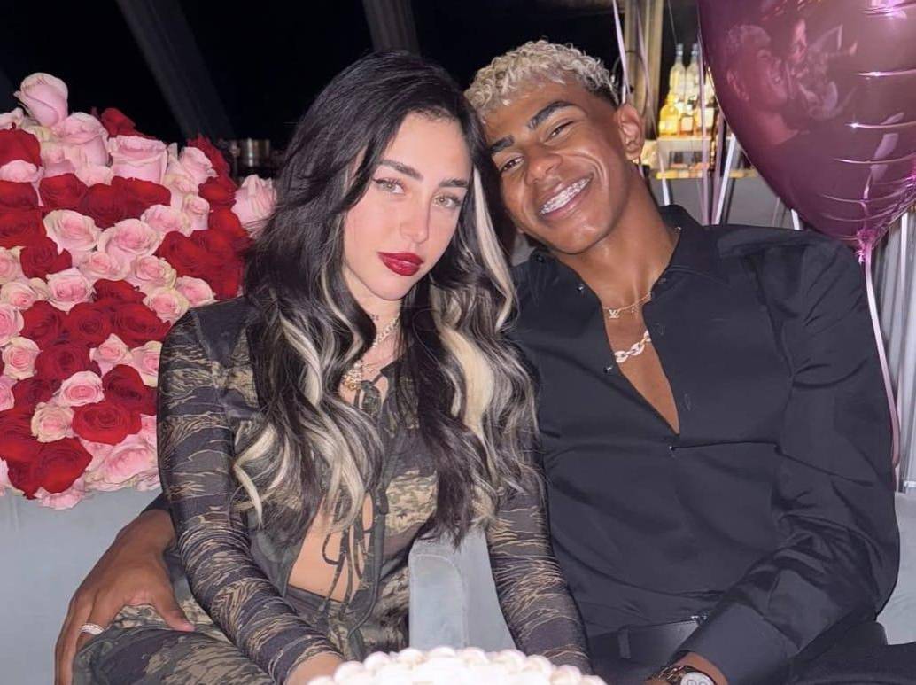 Tras meses de rumores, por fin se hace oficial la relación entre ambas celebridades. FOTO: Tomada de redes sociales 
