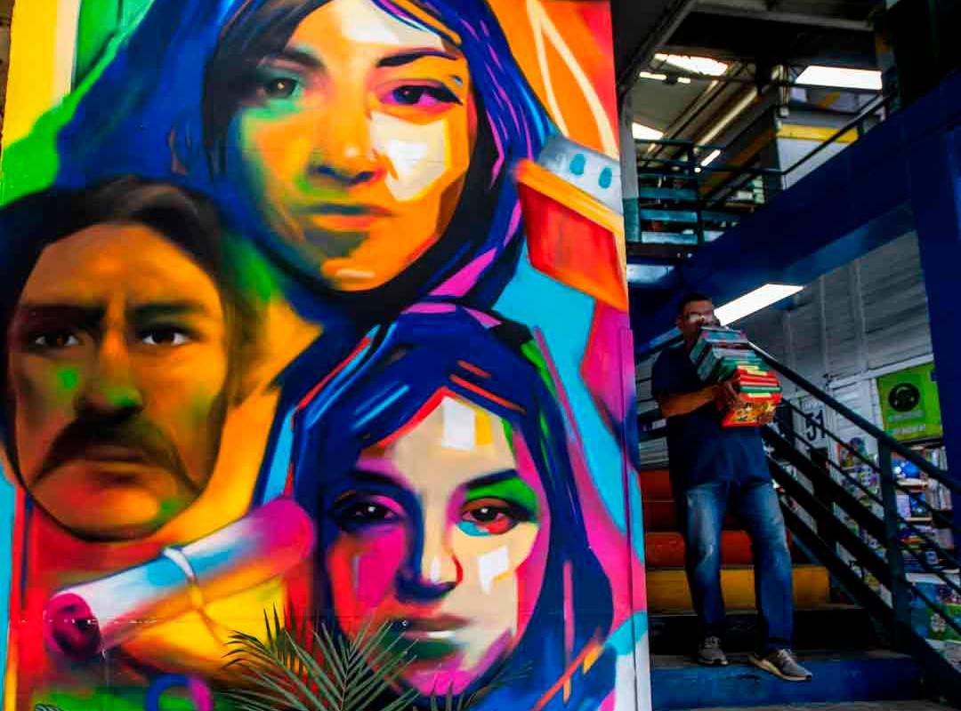 Es importante destacar que algunos de estos murales fueron donaciones desinteresadas de los artistas, mientras que otros fueron financiados directamente por los libreros, demostrando un compromiso compartido con la recuperación y embellecimiento del lugar. Foto: Julio César Herrera