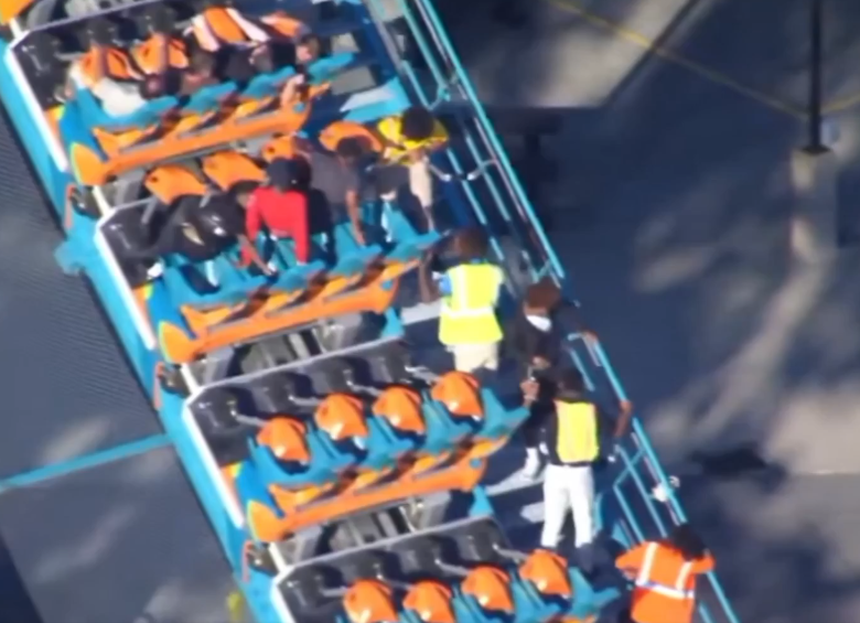 Six Flags cerró temporalmente nueve montañas rusas en otros seis parques de Estados Unidos por precaución. FOTO: Tomado de X: @AlertaMundoNews