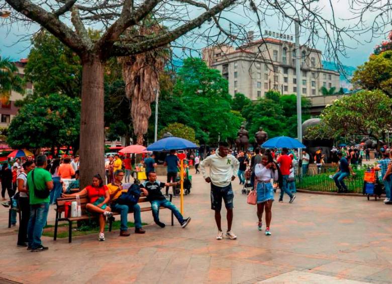 La Plaza Botero recibe a cientos de visitantes todos los días. FOTO ARCHIVO EL COLOMBIANO