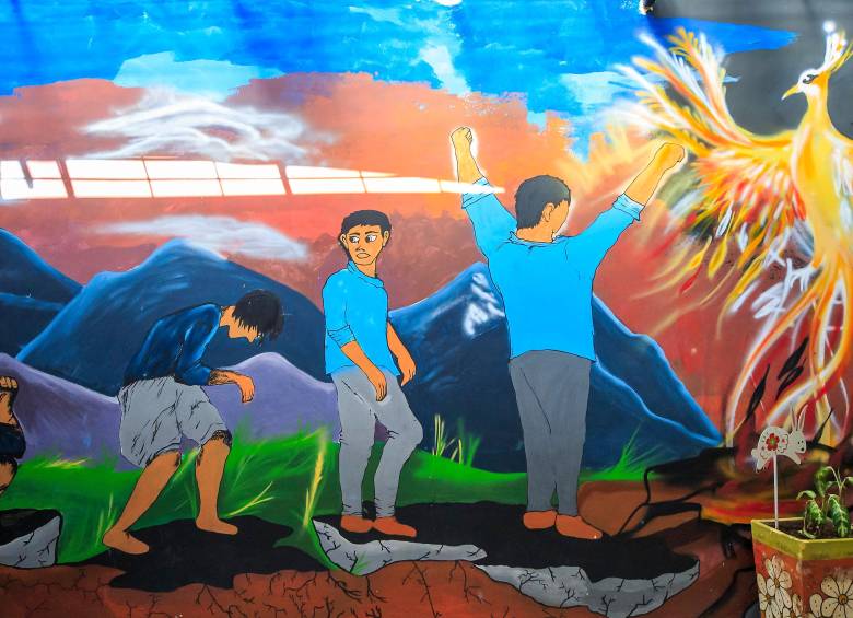 Mural realizado por el colectivo Yonkis Med como parte del trabajo con Elementa DDHH y Corporación Surgir. Foto Camilo Suárez.