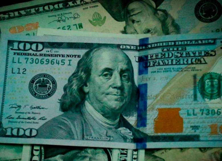 En el arranque de este miércoles, el dólar cayó $8 frente a la TRM del día. FOTO: ARCHIVO.