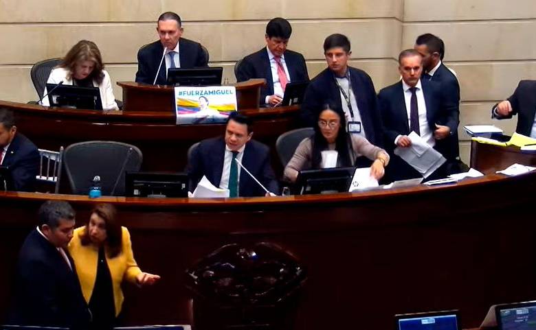 Con acuerdos sobre la marcha se han aprobado 42 de los 77 artículos del proyecto de reforma laboral en el Senado. FOTO: Captura de video