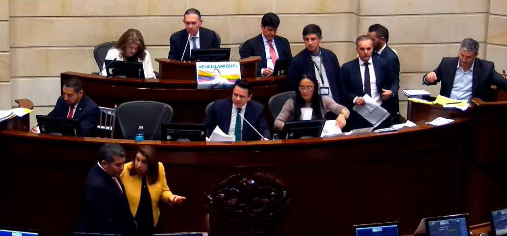 Con acuerdos sobre la marcha se han aprobado 42 de los 77 artículos del proyecto de reforma laboral en el Senado. FOTO: Captura de video