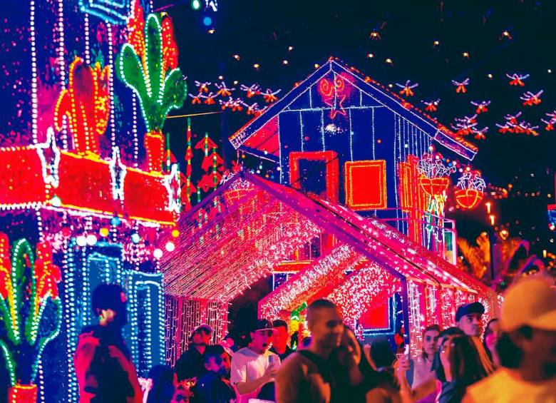 A pesar de que ver alumbrados es uno de los planes navideños por excelencia, en Medellín hay otras opciones como conciertos y obras de teatro. FOTO: Camilo Suárez