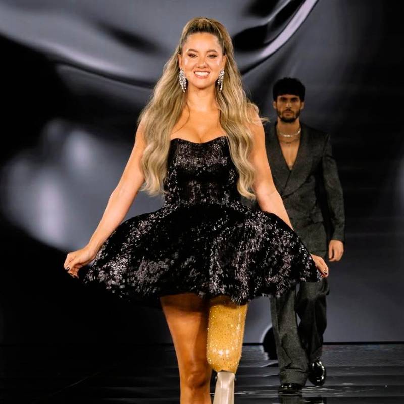 La modelo compartió su paso por la pasarela de la Semana de la Moda en París. FOTO: Tomada de @danielaalvareztv