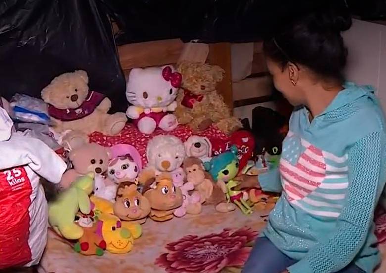Yuri Tatiane vivía hasta hace tres meses en un rancho con sus cinco hijos. FOTO: TOMADO DE CARACOL NOTICIAS