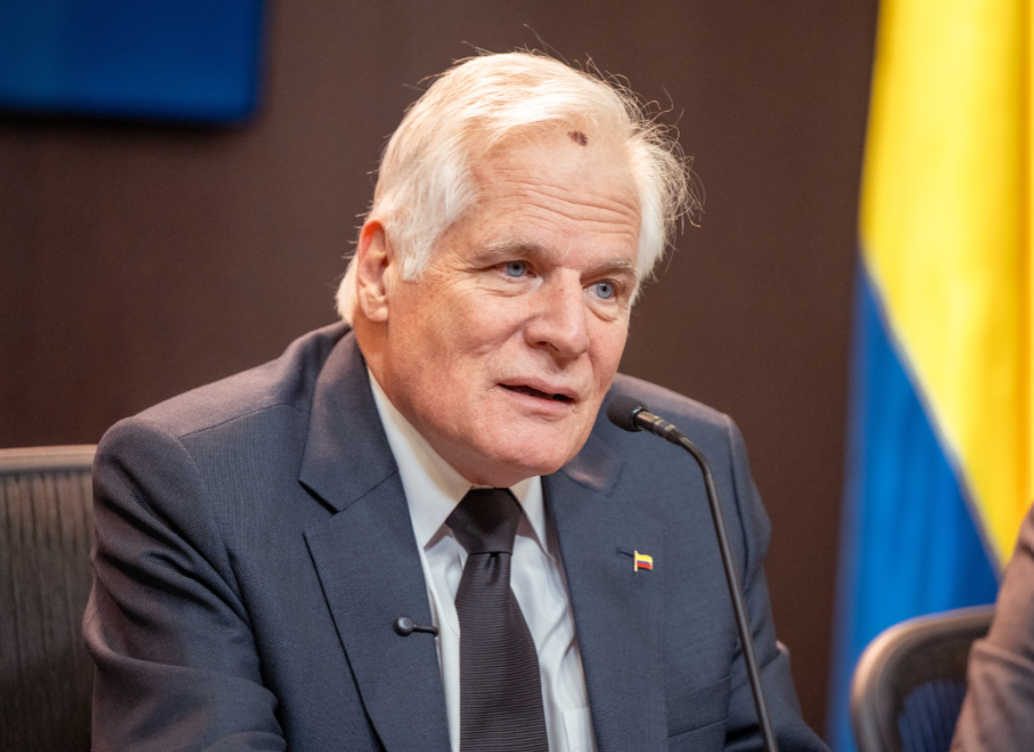 Miguel Uribe Londoño, padre del asesinado precandidato presidencial Miguel Uribe Turbay. Foto: AFP